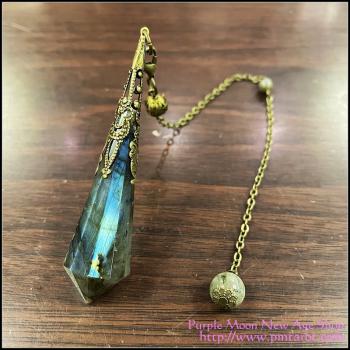 Boho Style Point Pendulum - Labradorite