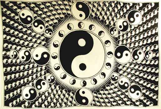 White and Black Yin Yang Tapestry (72x108)