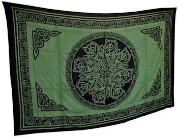 Ancient Celtic Knot Tapestry Green & Black (72x108)