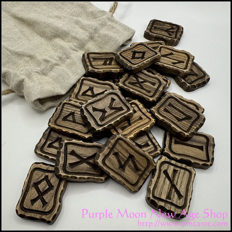 Elder Futhark Runes - Oak